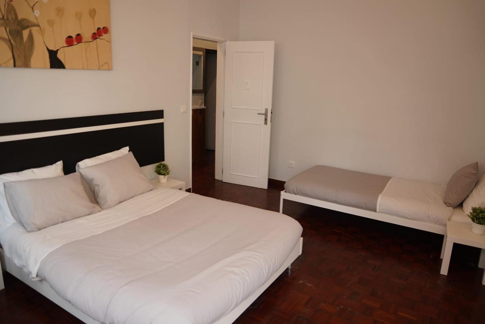 Bisengototo Homestay Lisbon Bagian luar foto